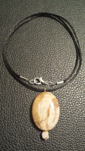 Day 203: Pendentif "brown marble" avec son collier