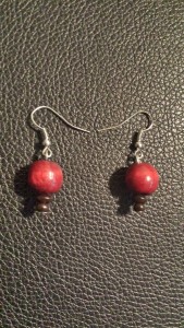 Day 267: Boucles d'oreilles "Red & black wood"